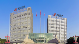 240,盛紅,投建,PTA,39.39,電鰻 電鰻財經|39.39億元巨資投建240萬噸PTA項目  東方盛紅產業矩陣再加碼業績提升幾何？