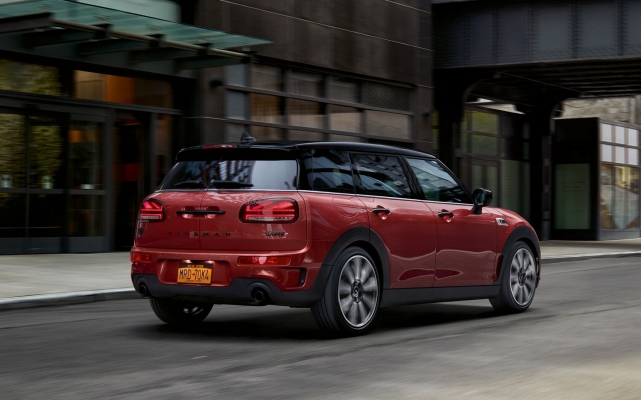 英菲尼迪,QX55,CLUBMAN,JCW,MINI,對(duì)決 激蕩性能風(fēng)云，MINI JCW CLUBMAN與英菲尼迪QX55的巔峰對(duì)決