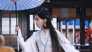 電鰻娛樂(lè)-欣賞吳謹(jǐn)言舞臺(tái)上的俠女氣場(chǎng)